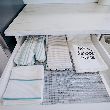 Modern & Cozy Stand-Alone Apartment - Perfect Stay Painted Post Luaran gambar